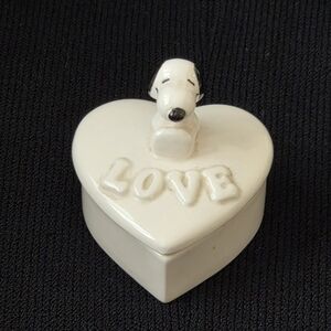 Vintage Snoopy Trinket Box
